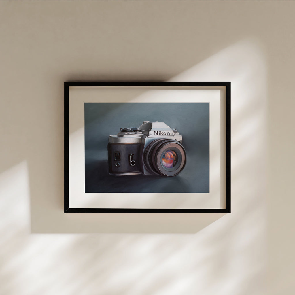 This artwork features a vintage Nikon camera… I just love painting these older cameras as they have so much character!